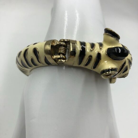 Zebra Women's Bangle Bracelet Magnetic Closure Animal Safari Costume Jewelry - Picture 6 of 11